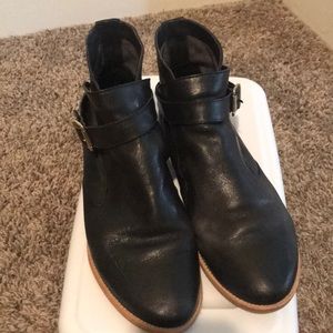 House of Harlow leather ankle booties